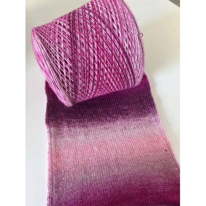   75%  меринос  25% Ра  арт. Calzetteria    4/16, 400 м/100г   градиент в розовых тонах