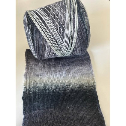   75%  меринос  25% Ра  арт. Calzetteria    4/16, 400 м/100г   градиент в чёрных тонах
